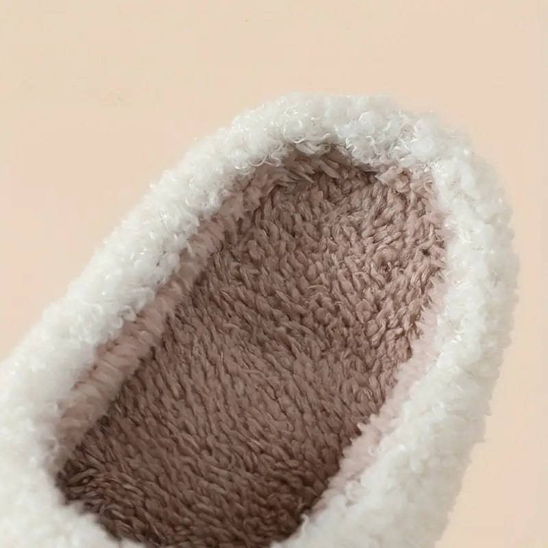 Slip On Round Toe Non-slip Fuzzy Heart Print Slippers