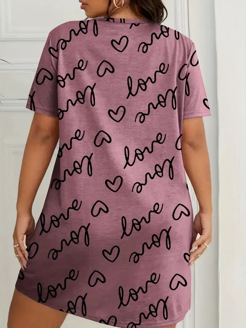 Plus Size Casual Nightdress, Women's Plus Heart Letter Print